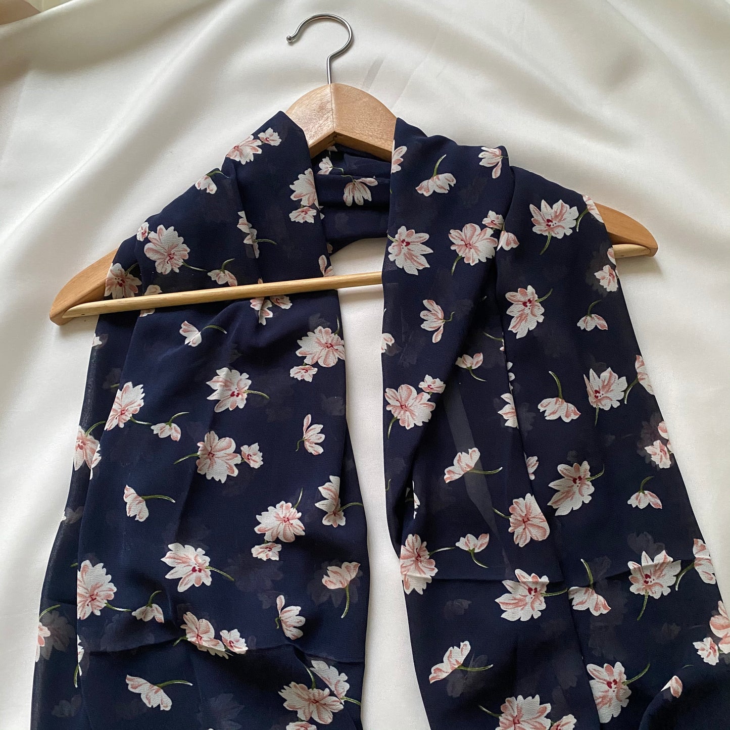 Floral Chiffon Hijab - Alyssum Meadows