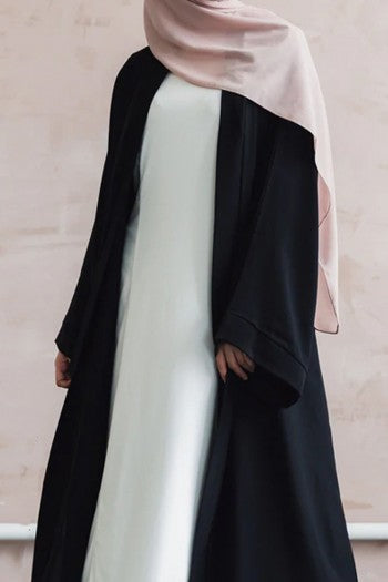 abaya ouverte devant rose