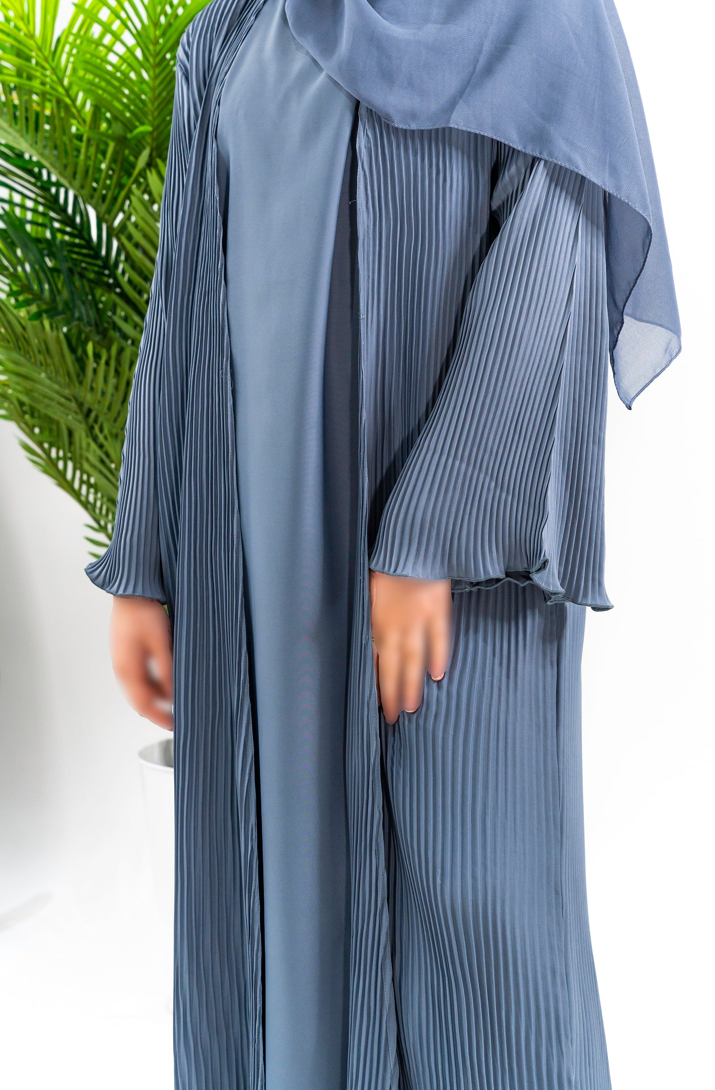 Luxury Pleated Abaya - Livid